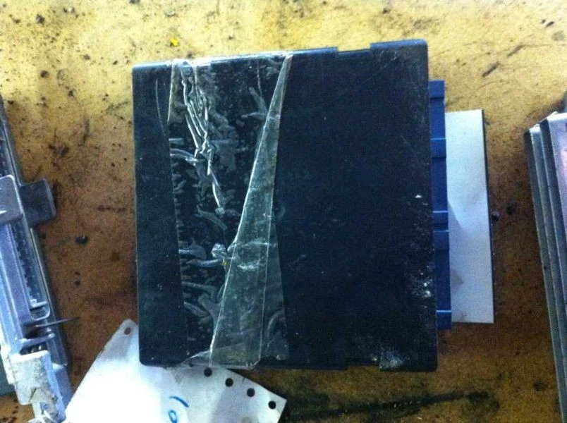 99 00 SILVERADO 1500 CHASIS ECM CARROCERÍA MÓDULO DE CONTROL BCM TABLERO IZQUIERDO Foto 4 de 4