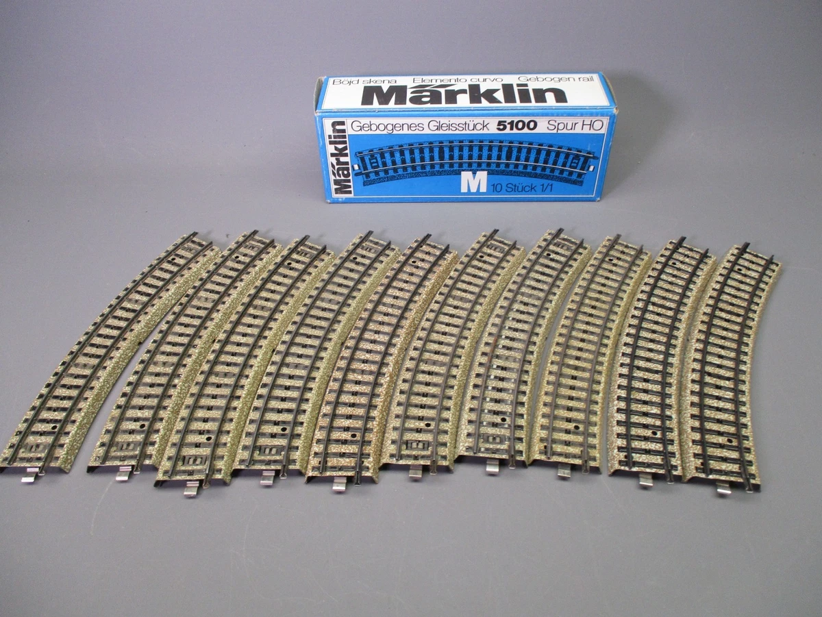 Lot 31 rails HO avec ballast Märklin droits courbes