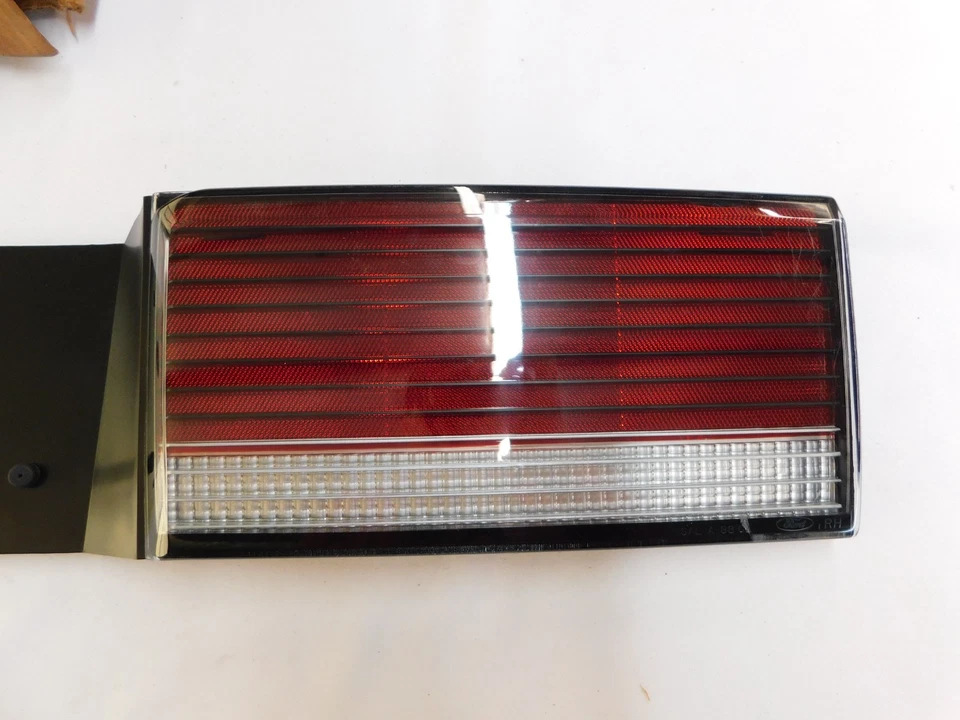 NOS OEM Ford 1988 1989 Lincoln Continental Tail Light Lamp Reflector Lens Panel - Image 2 of 4