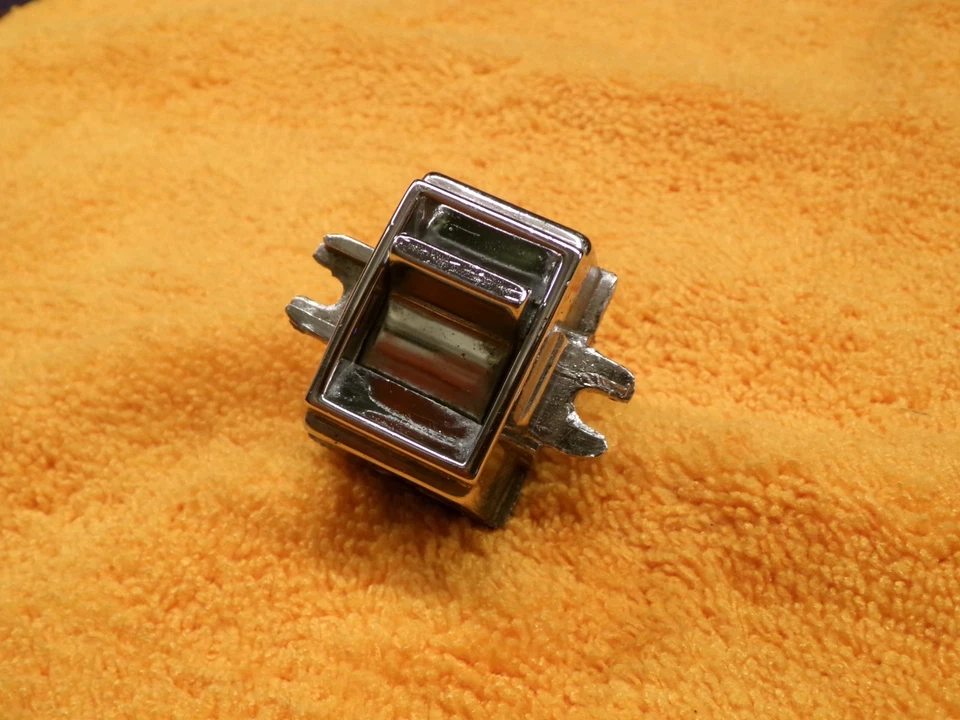 1971 1975 1979 CADILLAC WINDOW NORMAL LOCK SWITCH CONTROL MASTER PANEL DEVILLE - - Image 2 of 4