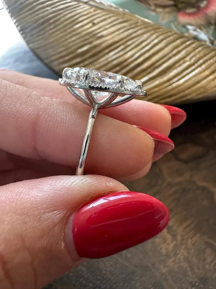 Обручальное кольцо из белого золота 14 карат с выращенным в лаборатории бриллиантом ореолом грушевидной огранки VS1 5,20 карата - Изображение 3 из 4