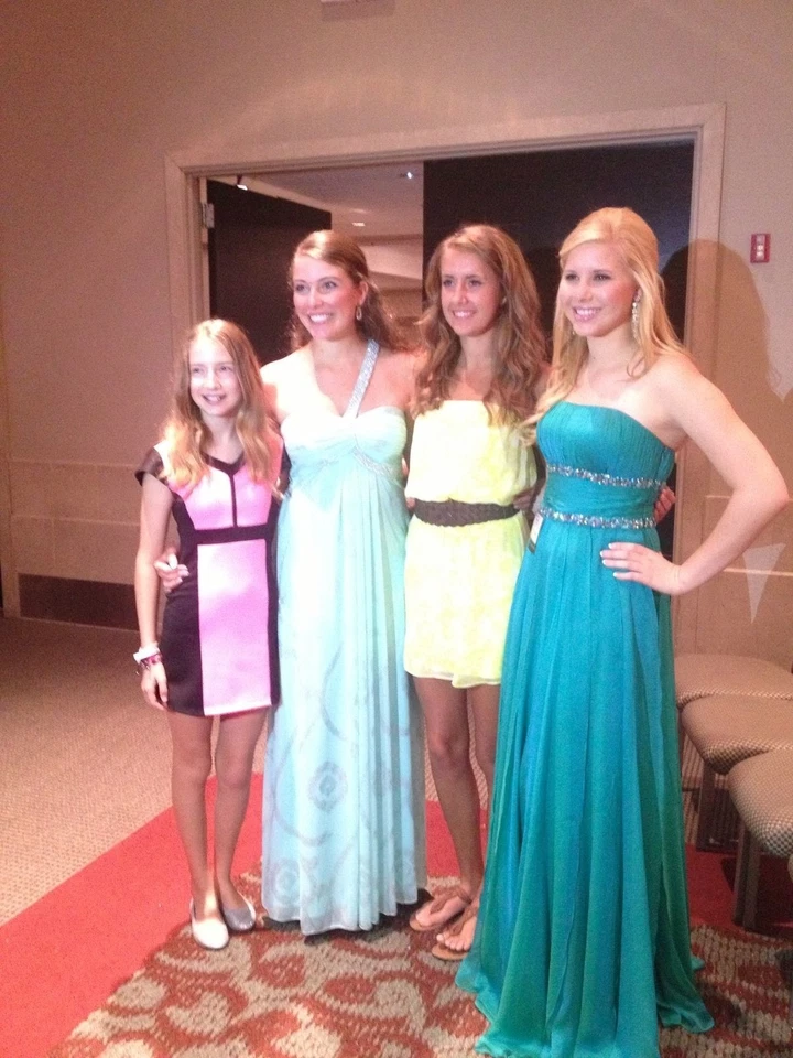 La Femme blue, green, chiffon evening dress, formal, prom, pageant, size 4, long - Image 4 of 4