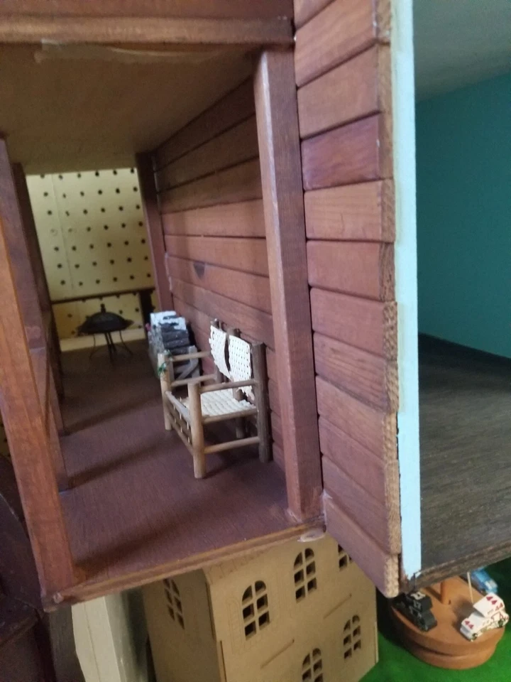 Large Dollhouse partly finished Log Cabin - Image 2 of 4