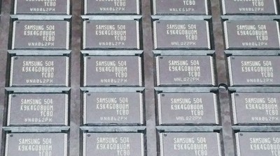 NEW Samsung K9K4G08U0M-YCB0 SLC NAND Flash Parallel 3.3V 4G-bit 512M x 8 25us