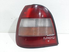 Feu arrière Nissan SUNNY