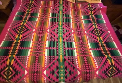 Vintage Pendleton Beaver State Bright Pink Wool Blanket Geometric