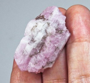 80Ct Natural Purple Kunzite Crystal Facet Rough Specimen Afghanistan YZLH899