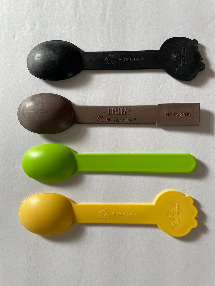 LOT OF 4 YOGURTLAND Plastic Spoons Kung Fu Panda Hersheys Variety eBay