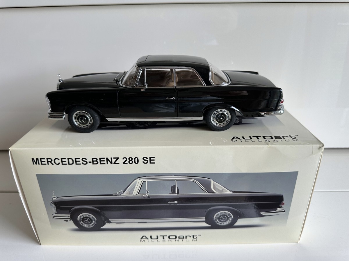 1/18 AUTOart Mercedes-Benz 280 SE Coupe (W111) (S-Klasse