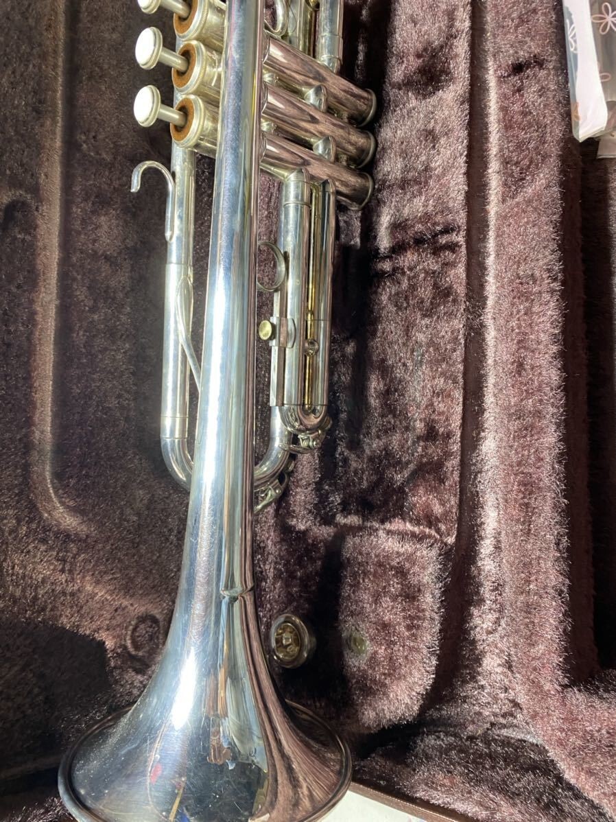 YAMAHA トランペット YTR-3320S シルバー　ハードケース付 YAMAHA YTR-3320S Silver Trumpet Mouthpeace Musical