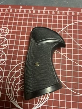 RUGER SPEED 6/SECURITY 6 REVOLVER  PACHMAYR LARGE BLACK PRESENTATION GRIPS/SCREW