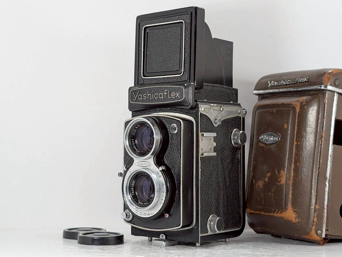 Exc+5 for this age] Yashica Yashicaflex Model New A TLR Camera