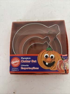 Set Of 4 Wilton Nesting Pumpkin Cookie Cutters Fall Halloween  Vintage