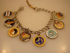 RARE VINTAGE 1960-70'S NASA APOLLO 11-16 FLIGHTS 8 ENAMEL CHARM BRACELET