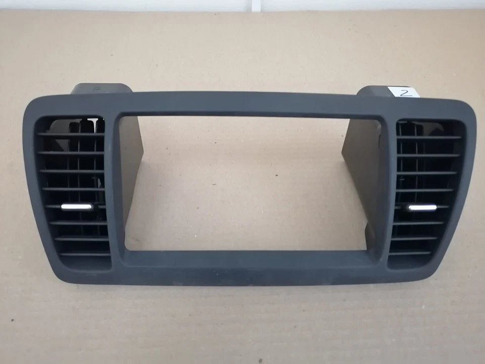 Marco bisel consola central para Subaru Legacy Outback BL 2003-2008 pestaña navegación OEM 2 Foto 2 de 4