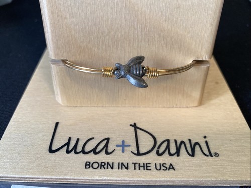 NEW Luca + Danni Bee Happy USA Bracelet Bee Hook Clasp GOLD Tone Regular