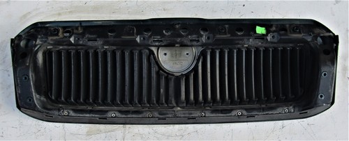 Scoda Octavia Model 1997 00 Front Radiator Grille used - Picture 4 of 10