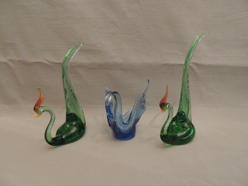3 Collectible decorative small glass birds - Picture 3 of 11