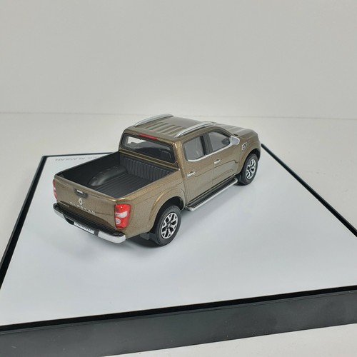 1/43 TODOTERRENO 4x4 PICK-UP RENAULT ALASKAN MARRON NOREV - Imagen 3 de 5