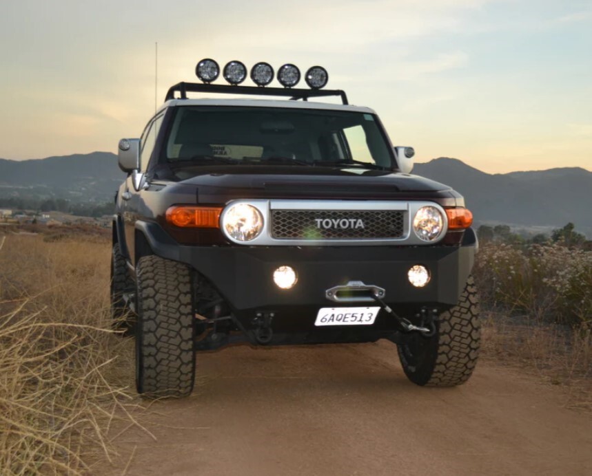 【未開封品】FJ cruiser トランスフォーマー Decepticon Crankcase in an FJ Cruiser. I NEED this in my