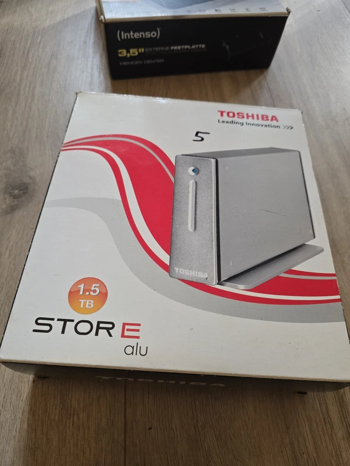 Toshiba 3,5'' SATA 1,5 TB HDD externe Festplatte Mit Alugehäuse