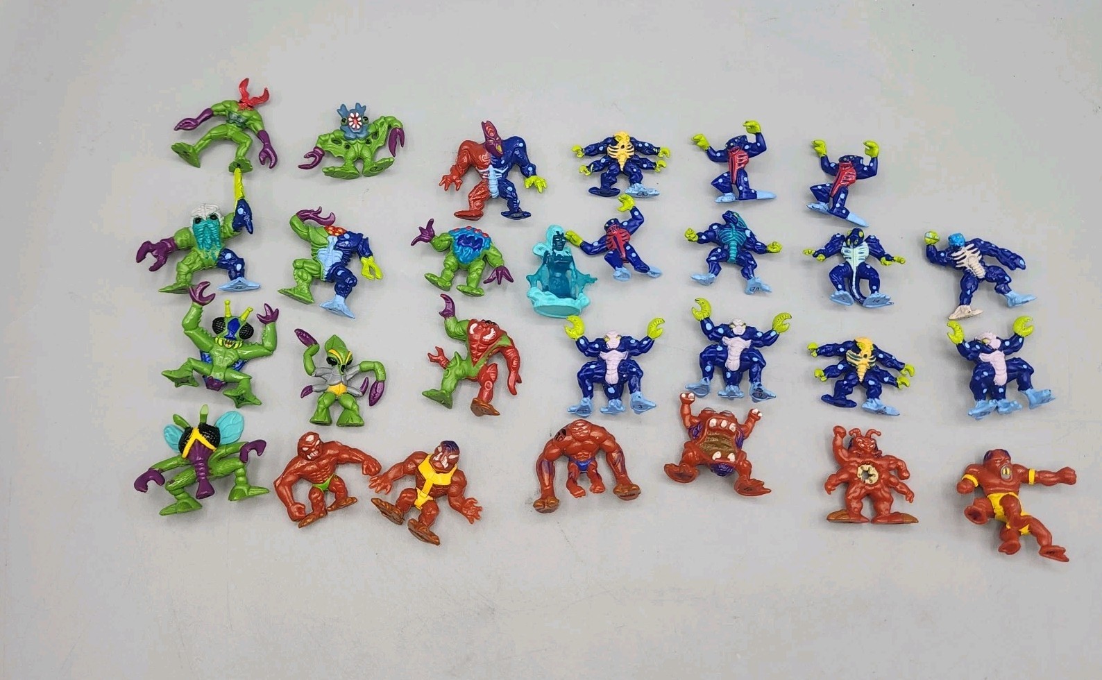 Fistful of Aliens 日本第二弾 未開封32袋 Fistful of Aliens 日本第二