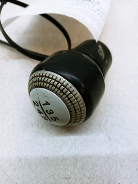 2004 2005 2006 HYUNDAI TIBURON SHIFT KNOB OEM USED TESTED - Image 3 of 4