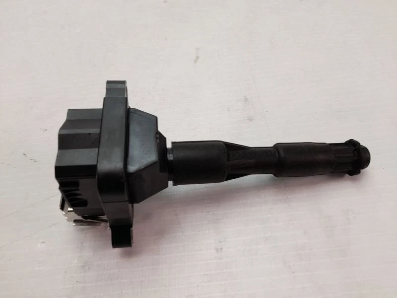 2001 BMW 330ci 330i 325i 325ci E46 воспламенитель / катушка зажигания BOSCH 12131703228 - Изображение 4 из 4