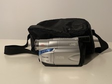 JVC GR-AXM18U Compact VHS-C Camcorder 20x Zoom w/ Carrying Bag