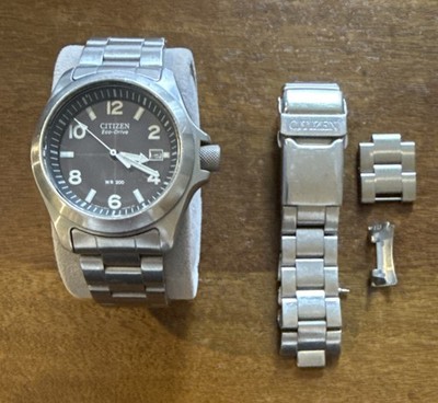 RARE Citizen Eco-Drive WR200 Watch With Extra Band Bracelet B872-H23259 TA