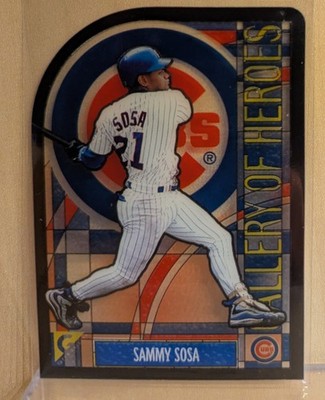 1999 Topps GALLERY OF HEROES #2 Sammy Sosa Cubs DIE CUT STAINED GLASS INSERT