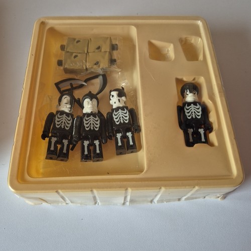 Kubrick BALZAC Rare Black Ver. Medicom Toy - Picture 10 of 19