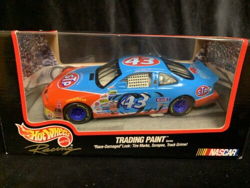 Hot Wheels Racing Trading Paint Series 1999 John Andretti #43 STP 1:24  Diecast - Picture 1 of 4