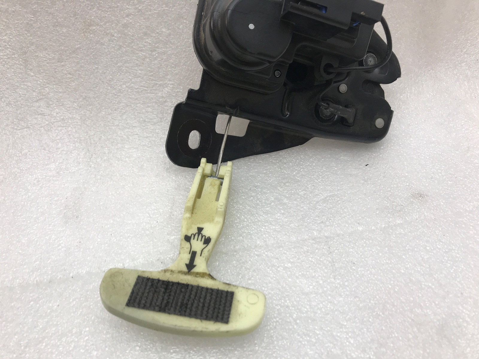 2018 MASERATI GHIBLI Lid Latch