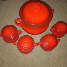 Le Creuset Large Bean Soup Pot 4L + 4x 0.5L Small Soup Pots Cerise (please read)