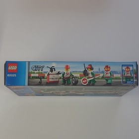 LEGO CITY Grand Prix Truck 60025 Complete Set 315 Pieces Box