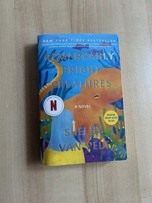 Remarkably Bright Creatures by Shelby Van Pelt (English) Stenciled Edges
