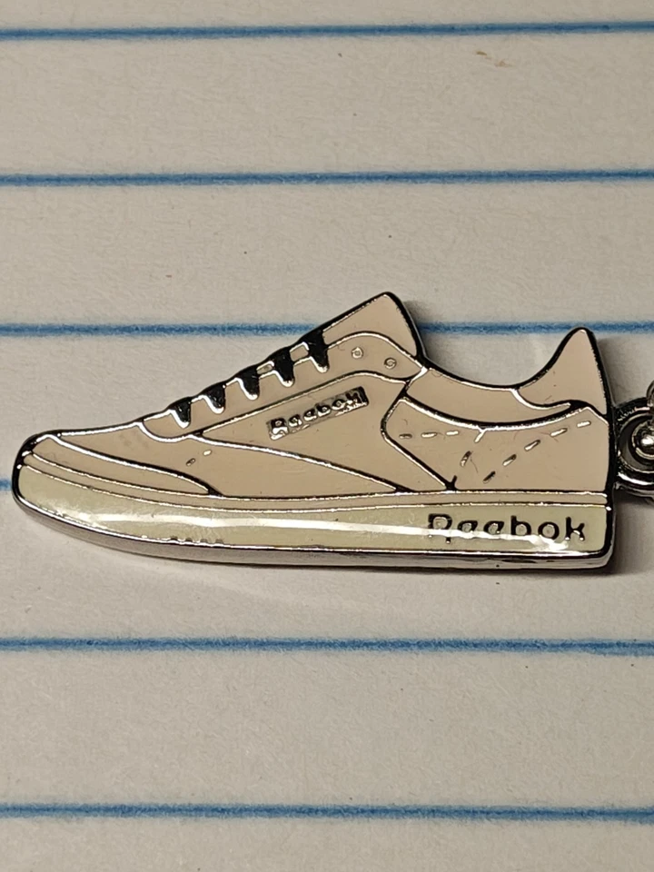 Berloque esmaltado para sapatos Reebok - Imagem 4 de 4