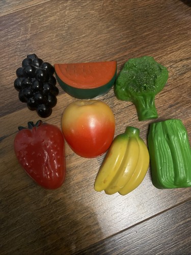 VTG 80s Fruit Vegetable Fridge Magnets Lot 7 Plastic Rubber Collectible Arjon