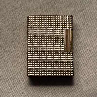Vintage S.T. Dupont Lighter   Gold Tone Vertical Lines   Paris   France -