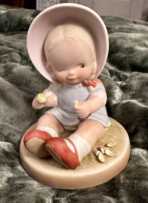 Mabel Lucie Attwell, Erinnerungen an gestern ~ Endlich Glück - er liebt mich, 1989