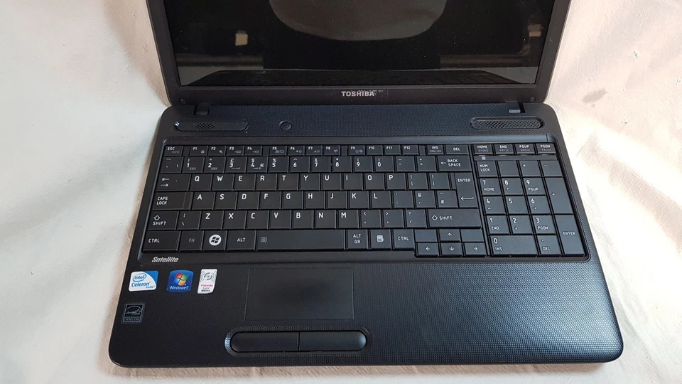 Toshiba satellite c650-1cn 15.6" Laptop Intel Celeron Dual Core T3300 4GB 250GB, - Image 4 of 4