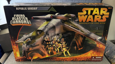 Star Wars Revenge of the Sith Republic Gunship Vehicle Hasbro NIB