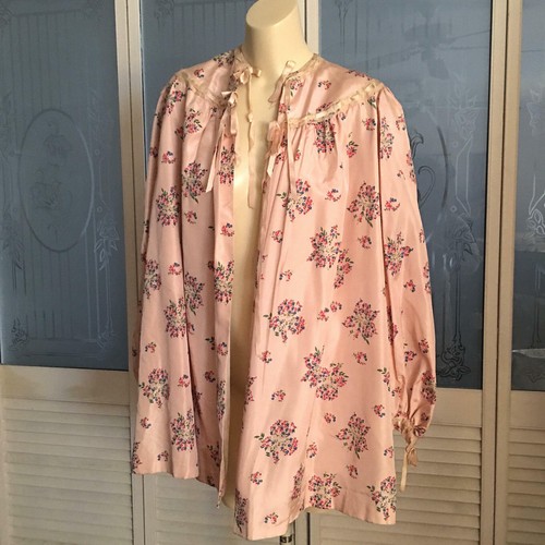 Vintage 40s Satin Taffeta Bed Jacket Floral Satin