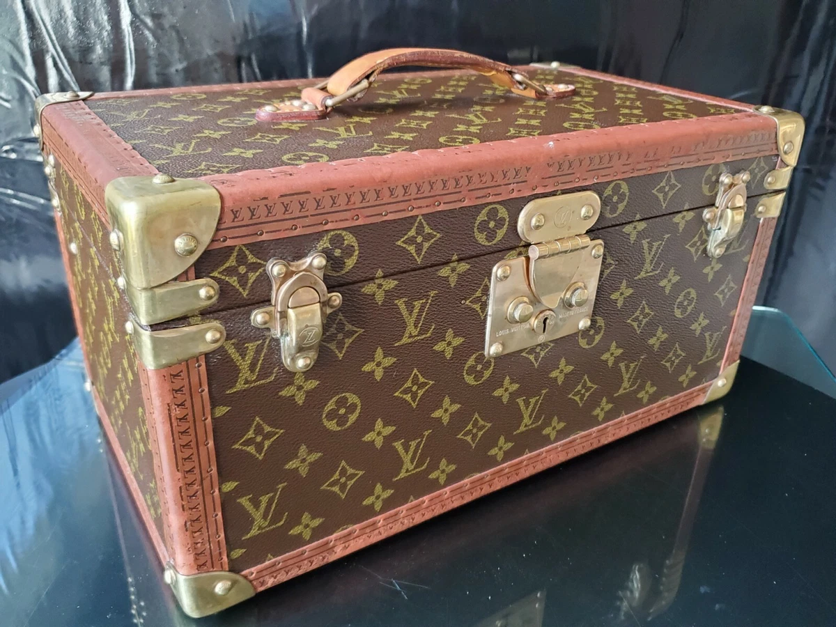 Louis Vuitton Monogram Trunk Boite Bouteilles et Glace Beauty Train Case  Vintage