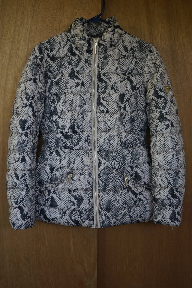 Guess Womens XS Lexie Snake Puffer Jacket Style# W94L34RBOXO MSRP: $158.00 - Image 2 of 4