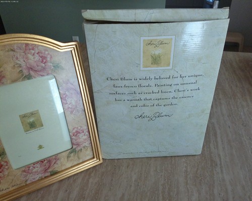 Fetco Cheri Blum Beauty in Full Bloom - Picture 2 of 4