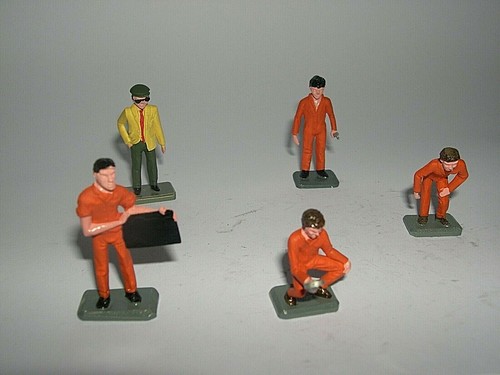 Promod 1/43 Racing Figures Historic  Le Mans Formula 1 Ref SET 1 Orange - Afbeelding 1 van 1