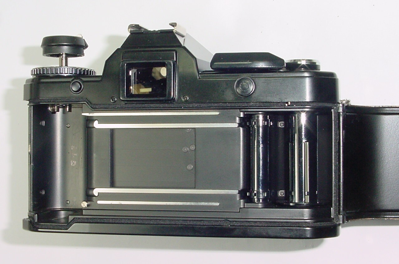 Yashica FX-D Quarz manuelle Spiegelreflexkamera 35 mm Film mit Objektiv 50 mm f/2 ml – schwarz - Bild 6 von 6