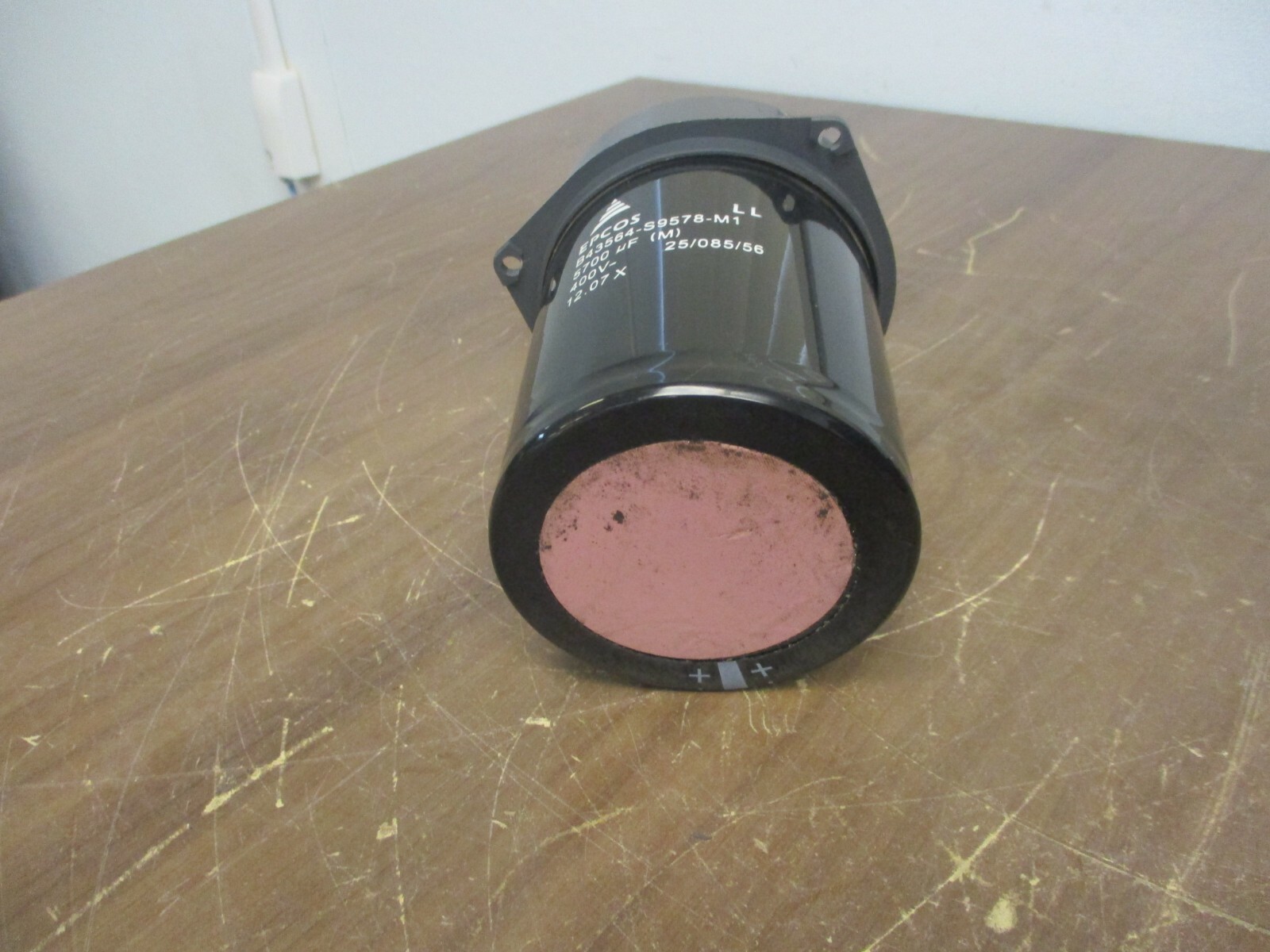 Купить EPCOS Capacitor B43564-S9578-M1 5700uF 400V Used Б/У на Аукцион ...